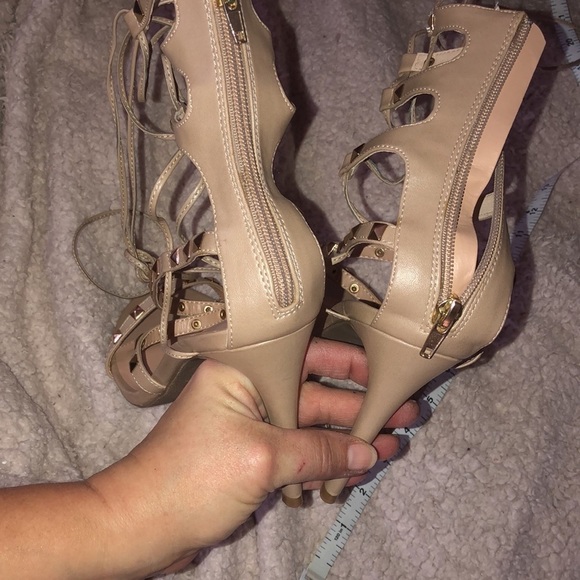 Nude size 10 strappy gladiator ankle wrap cage heels studded heels back zip - Picture 10 of 14